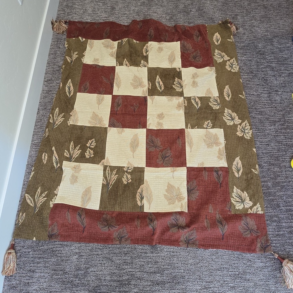MWW MARKET‎ WARM CHENILLE LEAVES RUST GREEN CREAM TAN THROW BLANKET  Table Cover